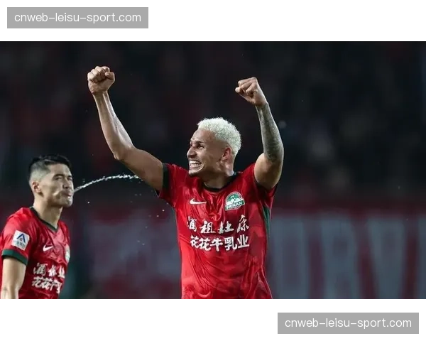 足协公布裁判评议结果:确认上轮联赛两起关键判罚正确 足协公布裁判评议结果:确认上轮联赛两起关键判罚正确