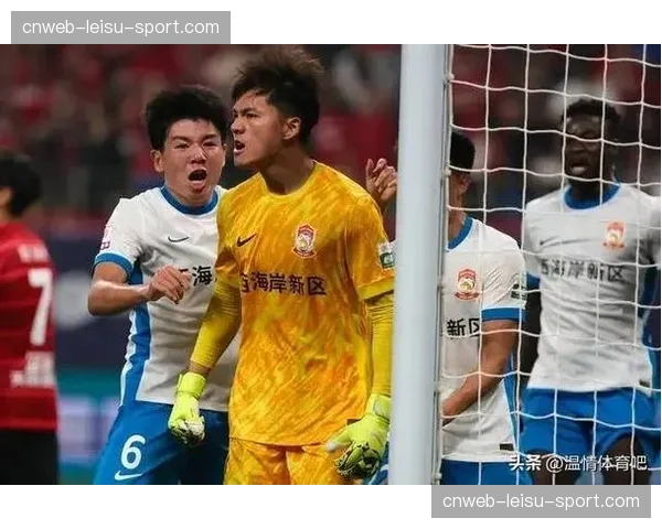 青岛同城德比0-0互交白卷，斯特兰德贝里多次制造威胁